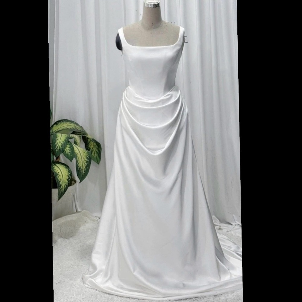 Custom Satin A-Line Wedding Dress | Ivory | Size CA 8
